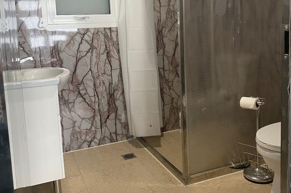 Photo of Bathroom in Georgian Bluffs