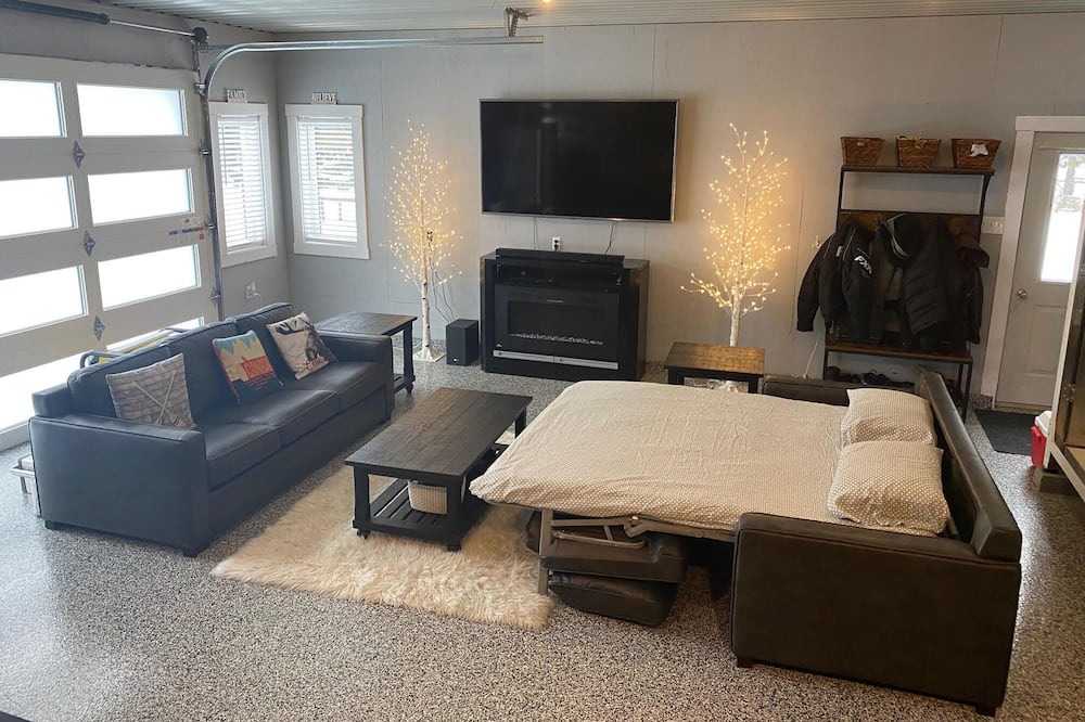 Photo of Livingroom in Georgian Bluffs