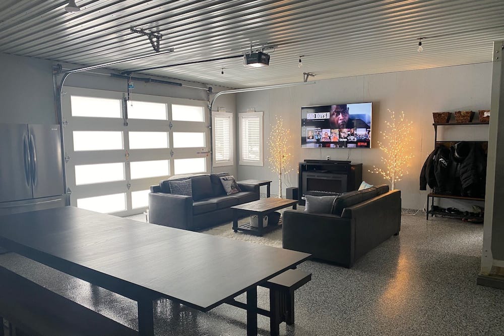Photo of Livingroom in Georgian Bluffs