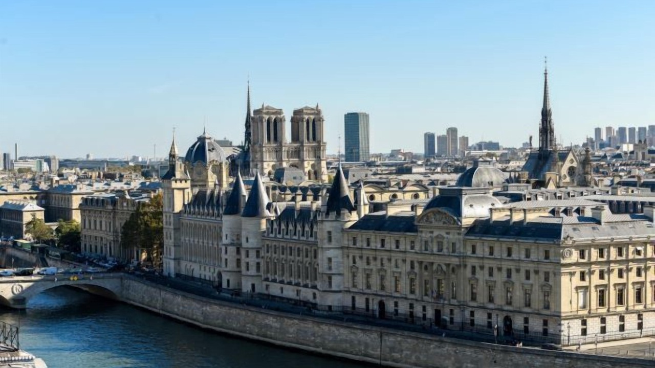 Photo of Others in Paris City Center
