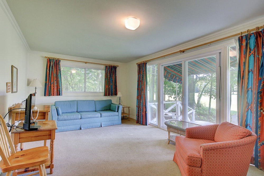 Photo of Livingroom in Georgina
