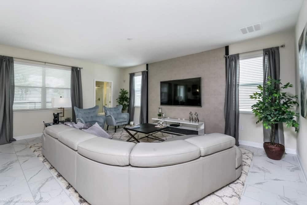 Photo of Livingroom in Davenport