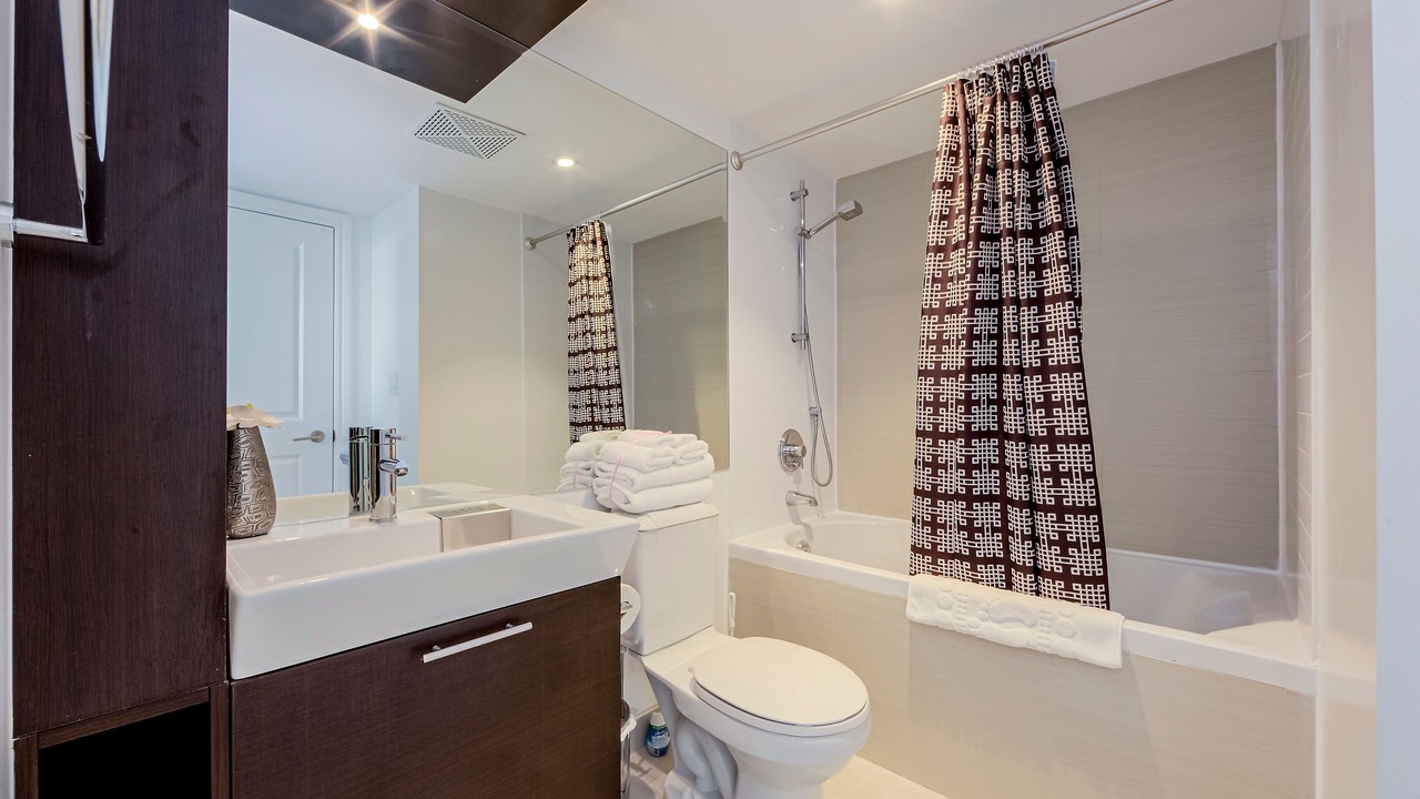 Photo of Bathroom in Bay Street Corridor