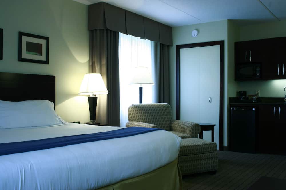 Photo of Bedroom in Kincardine