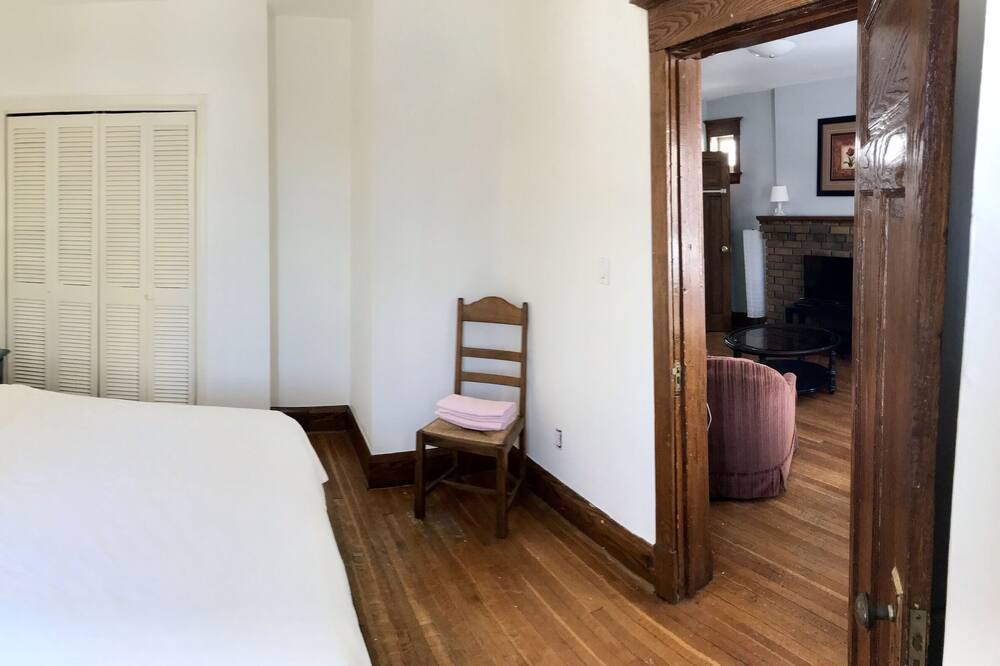 Photo of Bedroom in High Park North