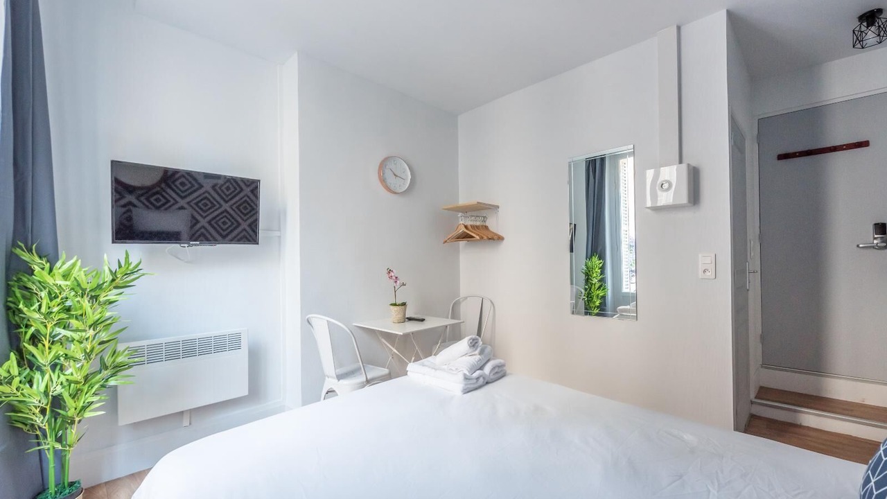 Photo of Bedroom in Saint-Merri