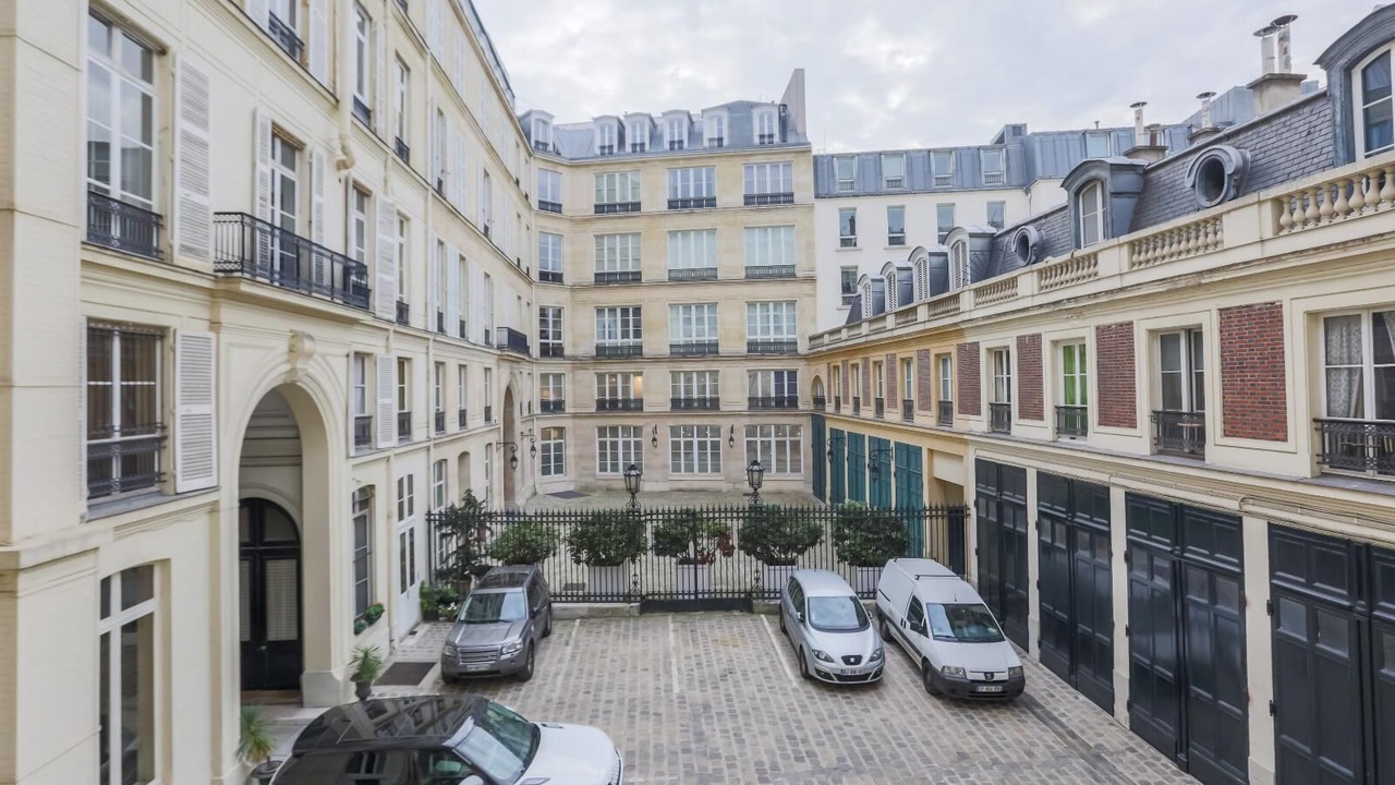 Photo of Others in Quartier de la Monnaie