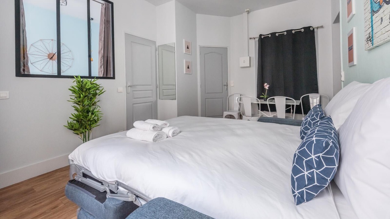 Photo of Bedroom in Saint-Merri
