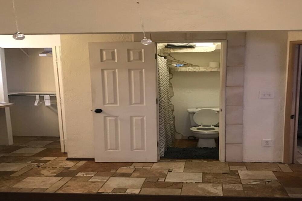 Photo of Bathroom in Iron Horse Historic District