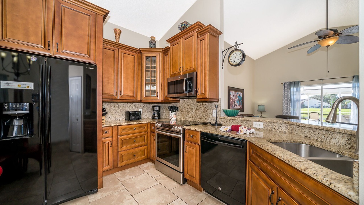 Photo of Kitchen in Crescent Lakes