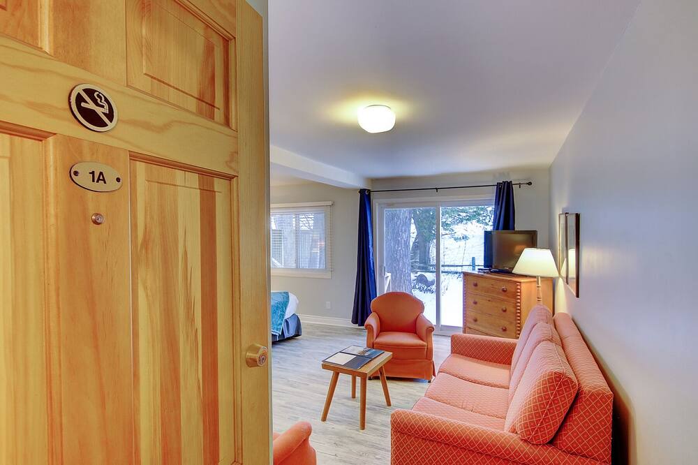 Photo of Livingroom in Georgina