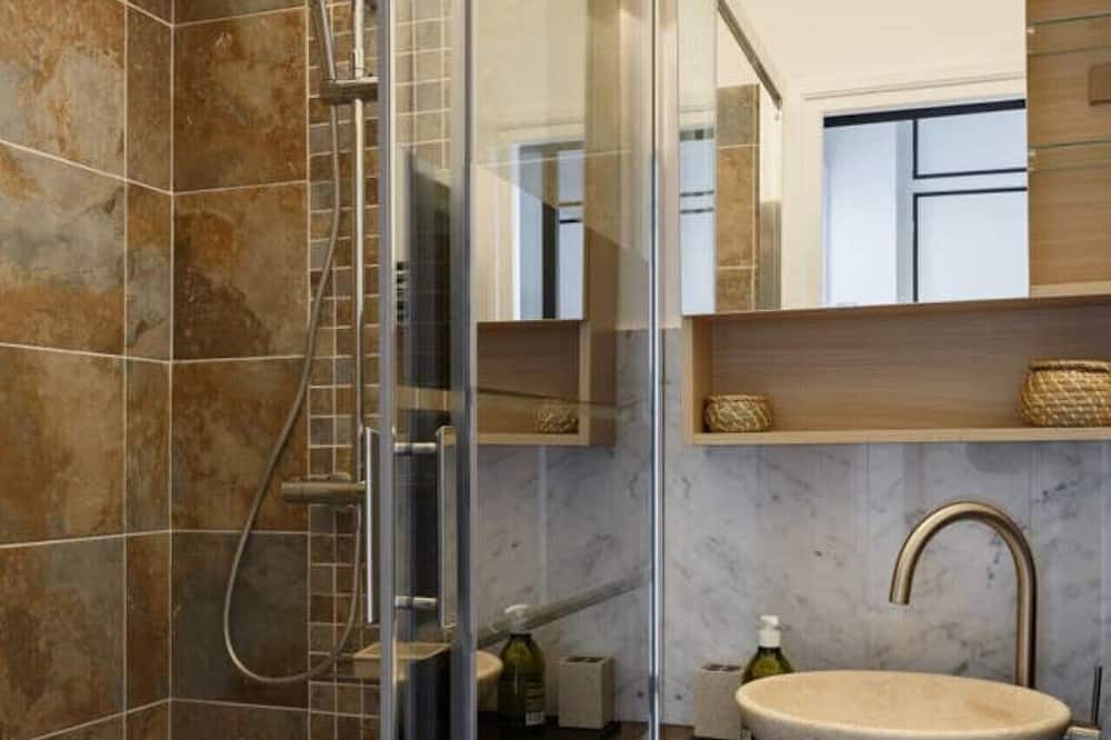 Photo of Bathroom in La Garenne-Colombes