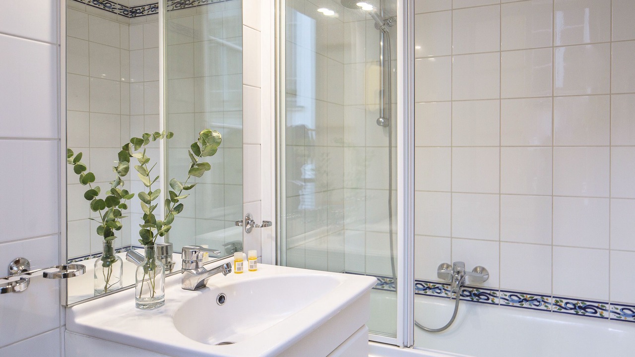 Photo of Bathroom in 5th Arrondissement