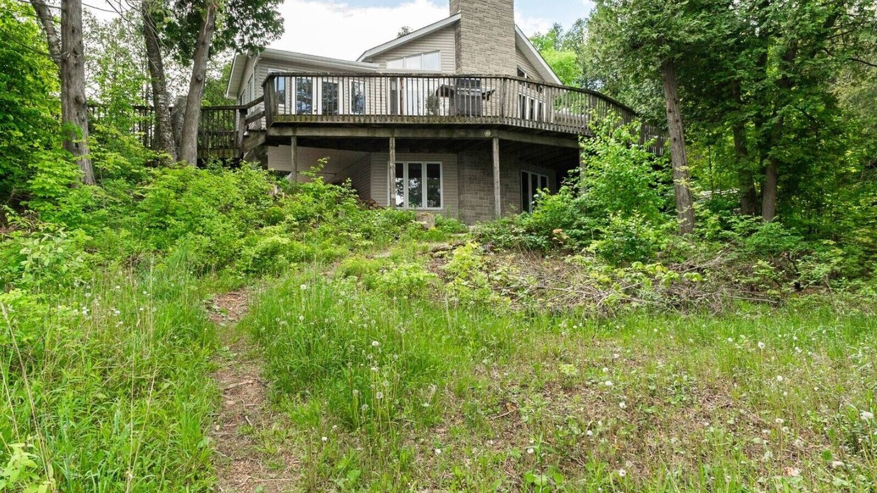 Photo of Outdoor in Grey Highlands