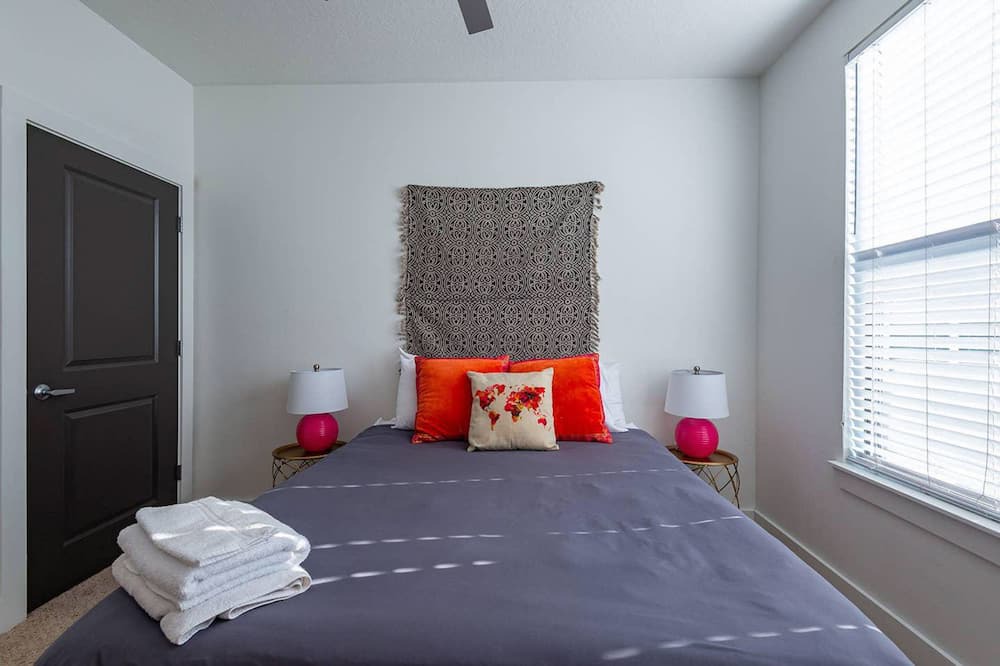 Photo of Bedroom in North Hyde Park