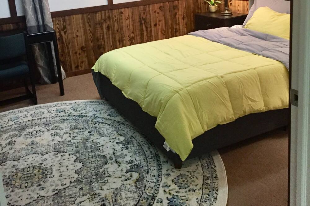 Photo of Bedroom in Bayridge West
