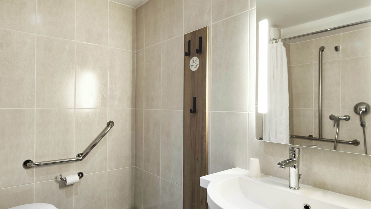 Photo of Bathroom in Saint-Denis
