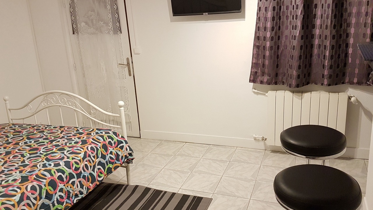 Photo of Bedroom in Tremblay-en-France