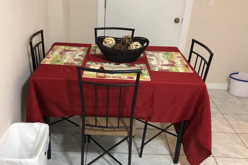 Photo of Livingroom in Campbell