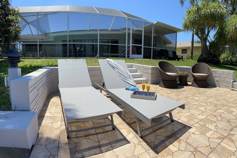 Photo of Patio Balcony in Yacht Club