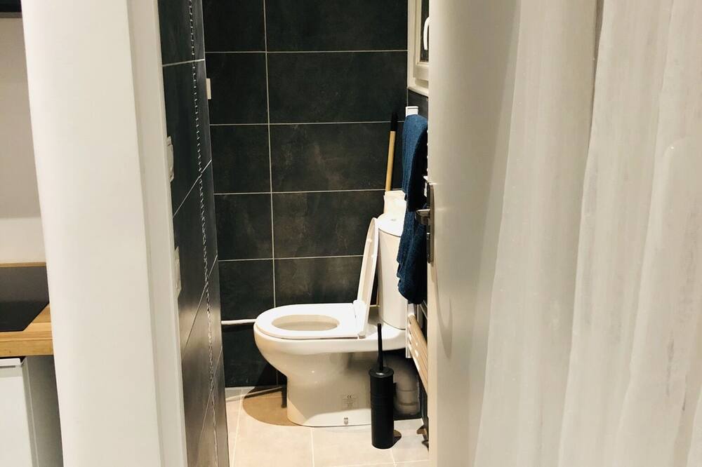 Photo of Bathroom in Le Bourget