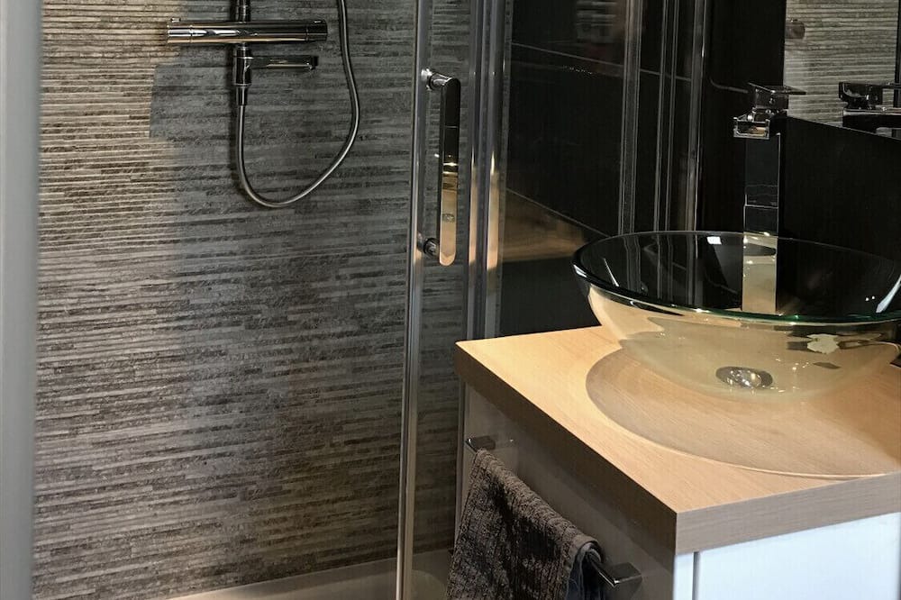 Photo of Bathroom in Le Bourget