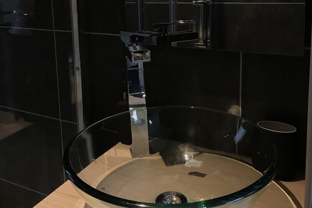 Photo of Bathroom in Le Bourget