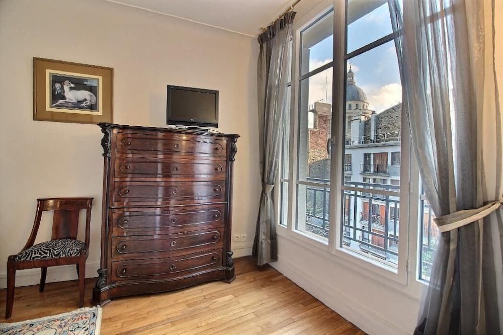 Photo of Bedroom in Latin