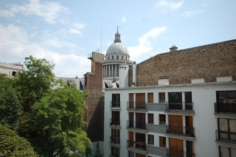 Photo of Outdoor in Latin