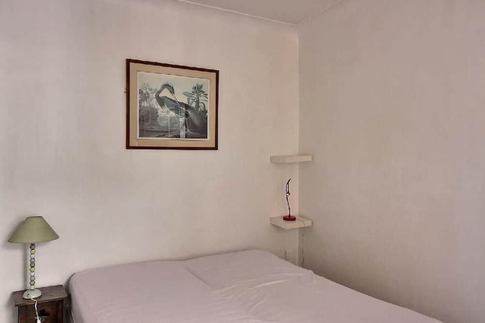 Photo of Bedroom in Latin
