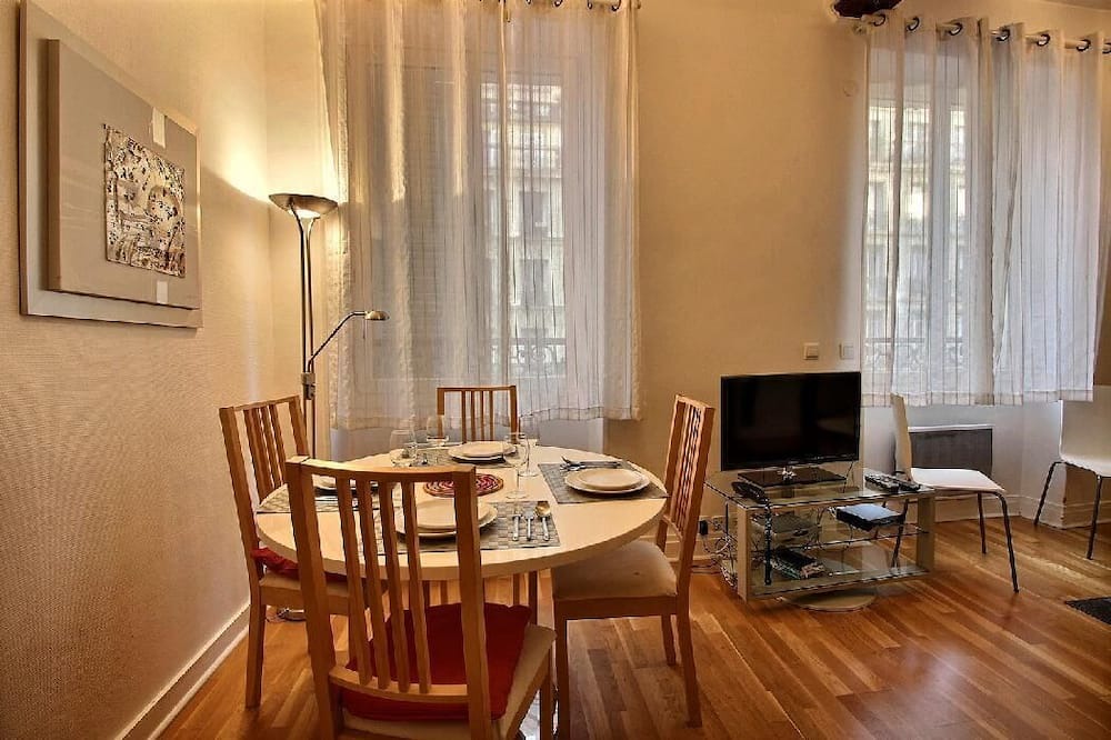 Photo of Livingroom in 5th Arrondissement