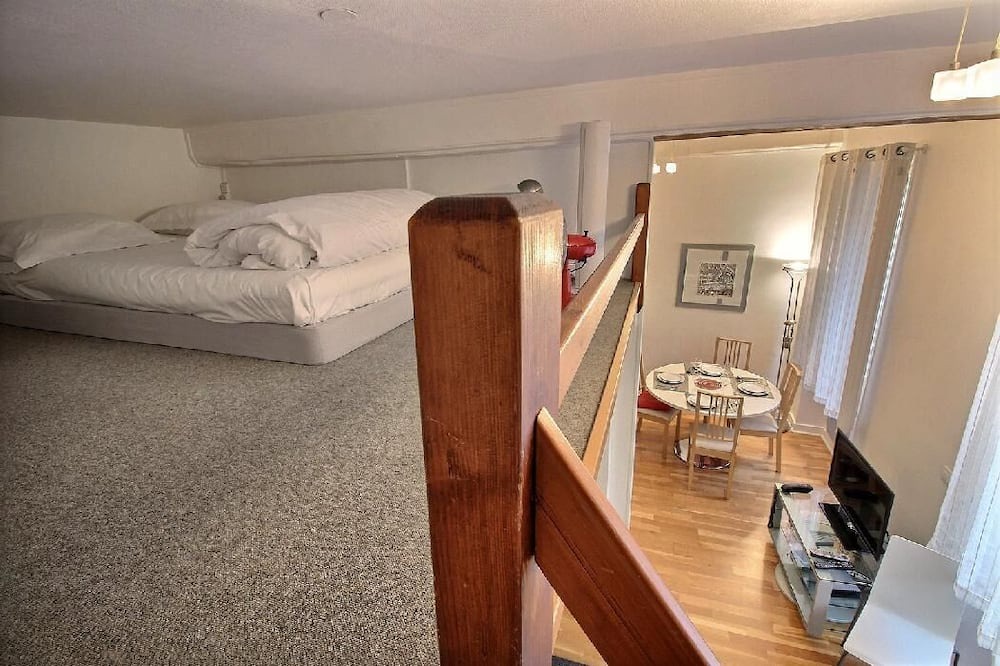 Photo of Bedroom in 5th Arrondissement