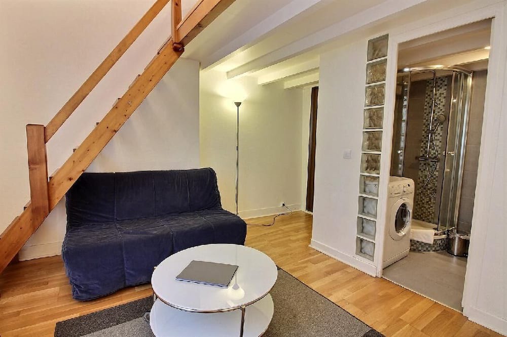 Photo of Livingroom in 5th Arrondissement