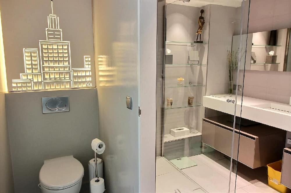 Photo of Bathroom in Notre-Dame-des-Champs