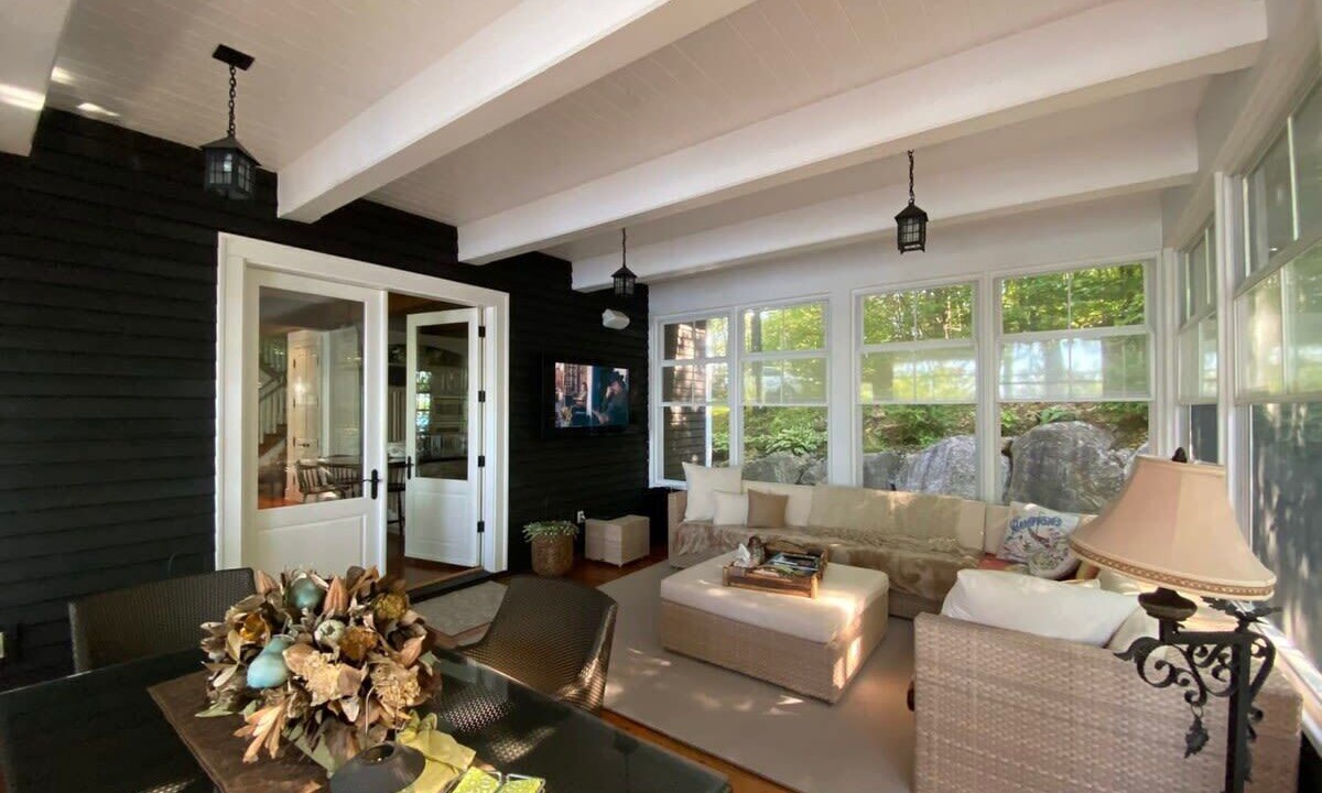 Photo of Livingroom in Crystal Beach