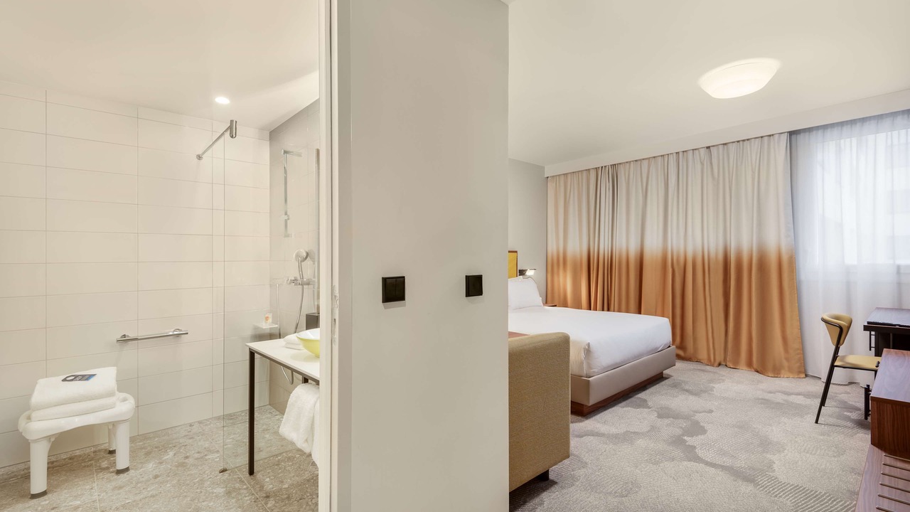 Photo of Bedroom in Roissy-en-France