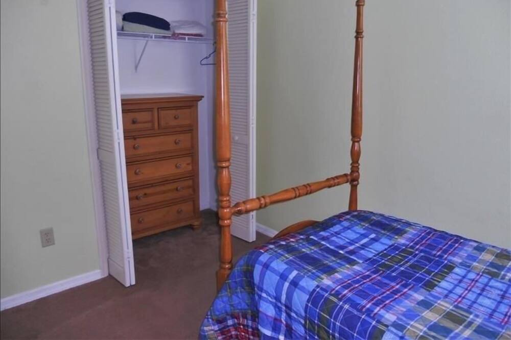 Photo of Bedroom in Lindfields