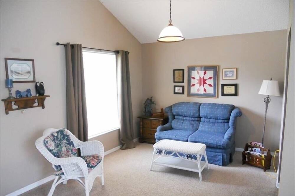 Photo of Bedroom in Lindfields