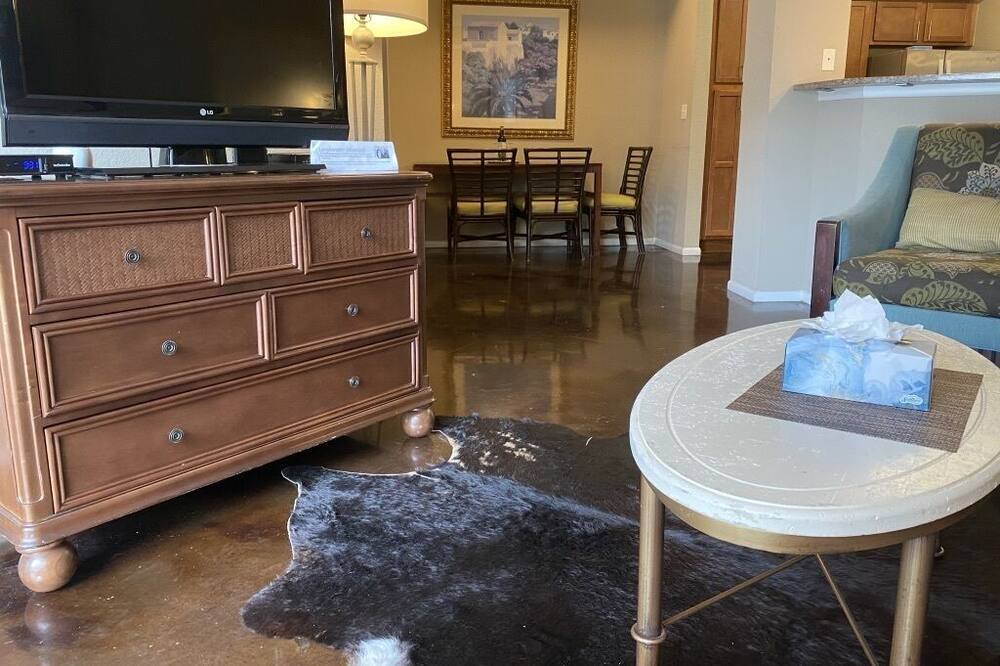 Photo of Livingroom in Channel District