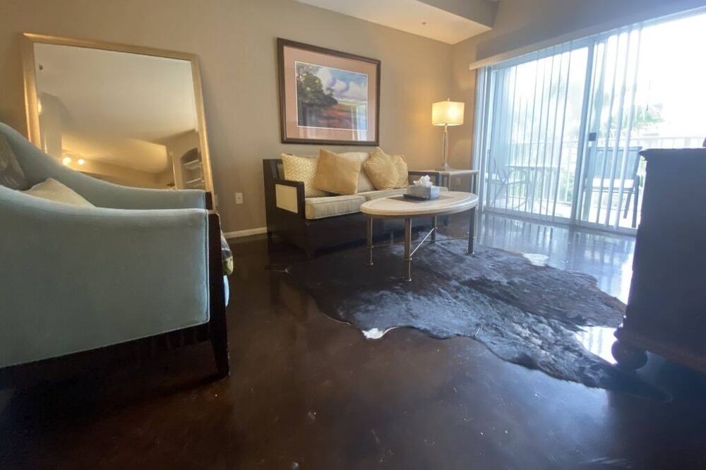 Photo of Livingroom in Channel District