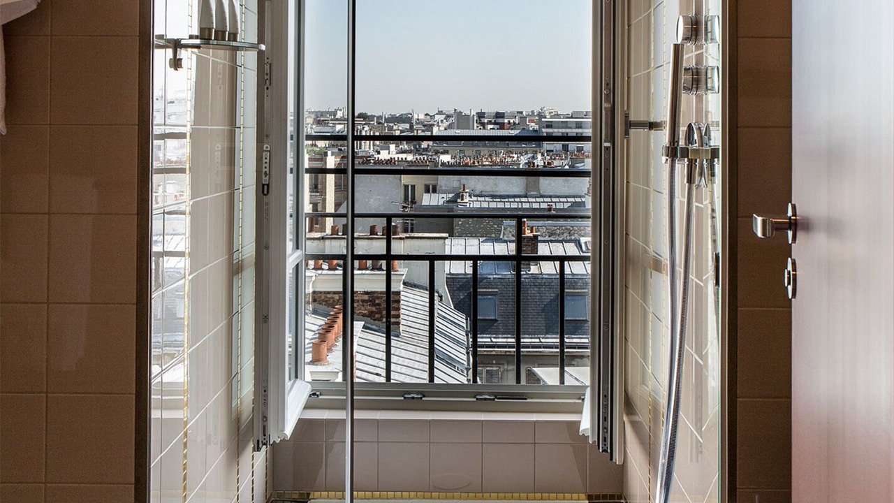 Photo of Bathroom in 8th Arrondissement