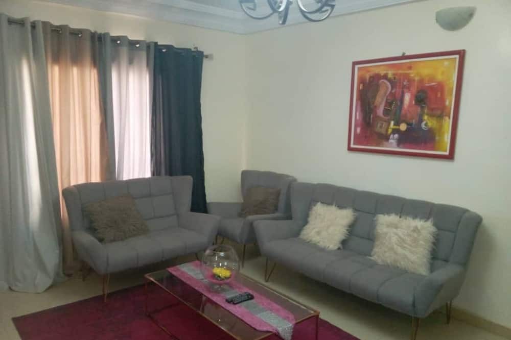Photo of Livingroom in Plateau - Mont-Valerien