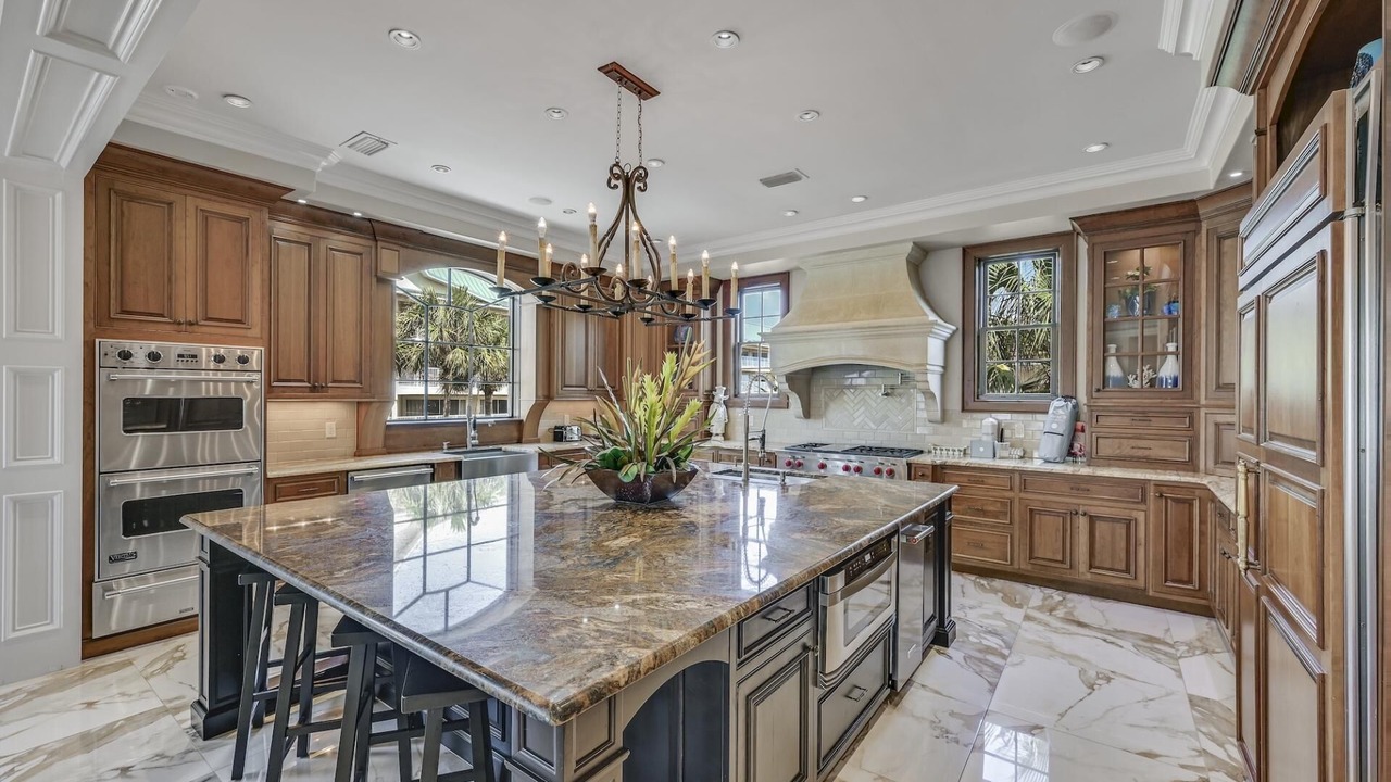 Photo of Kitchen in Avalon Beach Estates
