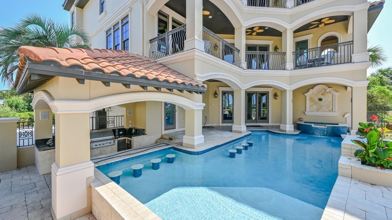 Photo of Outdoor in Avalon Beach Estates