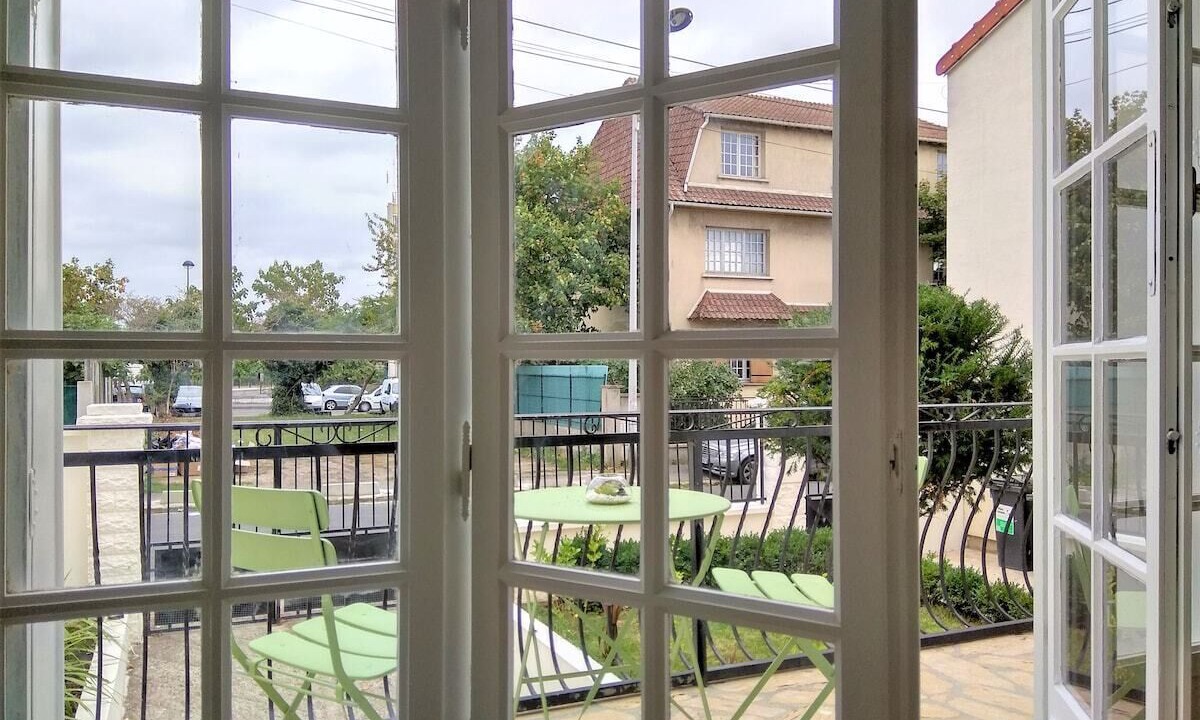 Photo of Patio Balcony in Stains