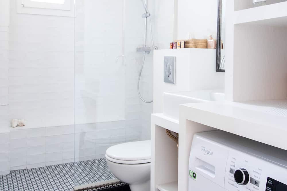 Photo of Bathroom in Les Puces de Saint-Ouen