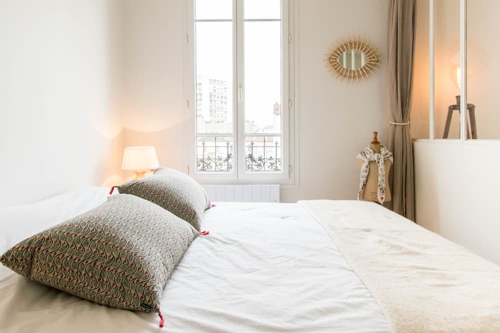 Photo of Bedroom in Les Puces de Saint-Ouen