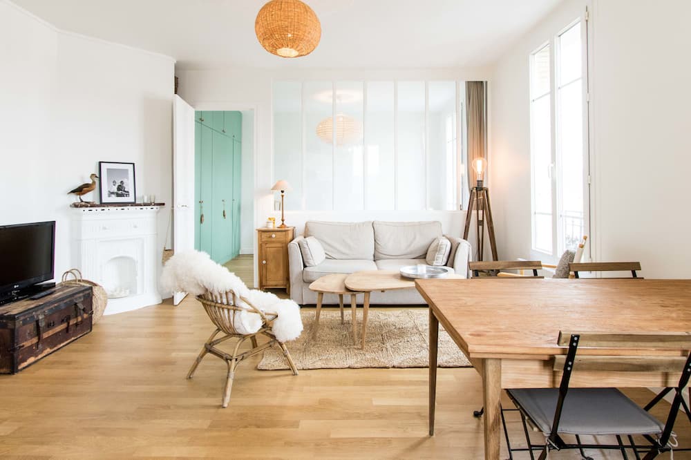 Photo of Livingroom in Les Puces de Saint-Ouen