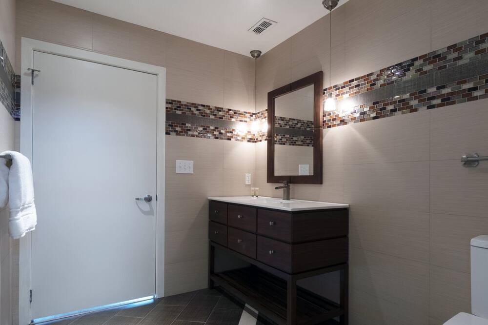 Photo of Bathroom in South Eola