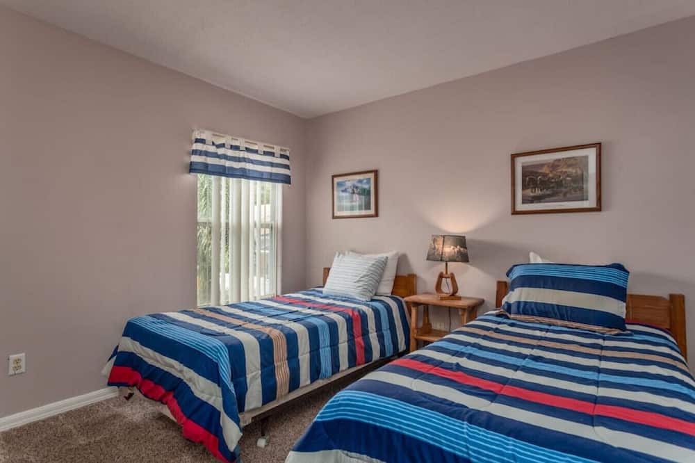 Photo of Others in Lake Davenport Estates